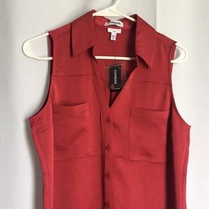 🌹Express slim silky blouse NWT